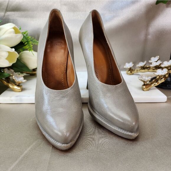 Authentic Givenchy Oyster Grey Leather Platform Heels EUC - Picture 3 of 15